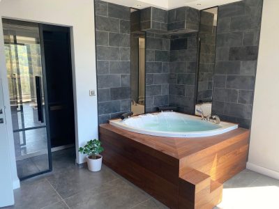 15-Cift-Kisilik-Jakuzili-Satilik-Villa